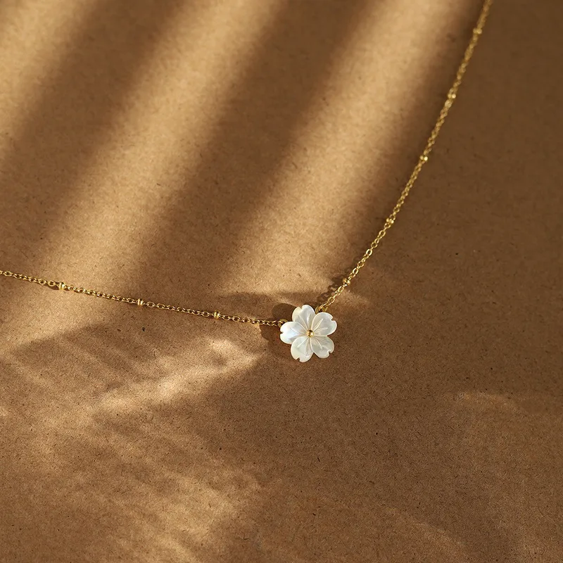 Flower Pendant Necklace
