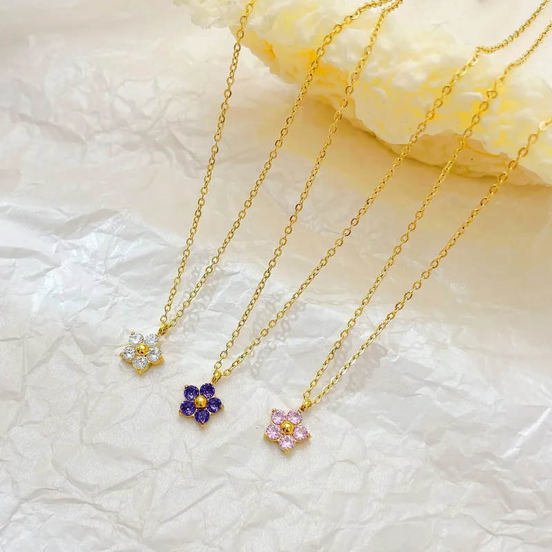 Flower Pendant Necklace